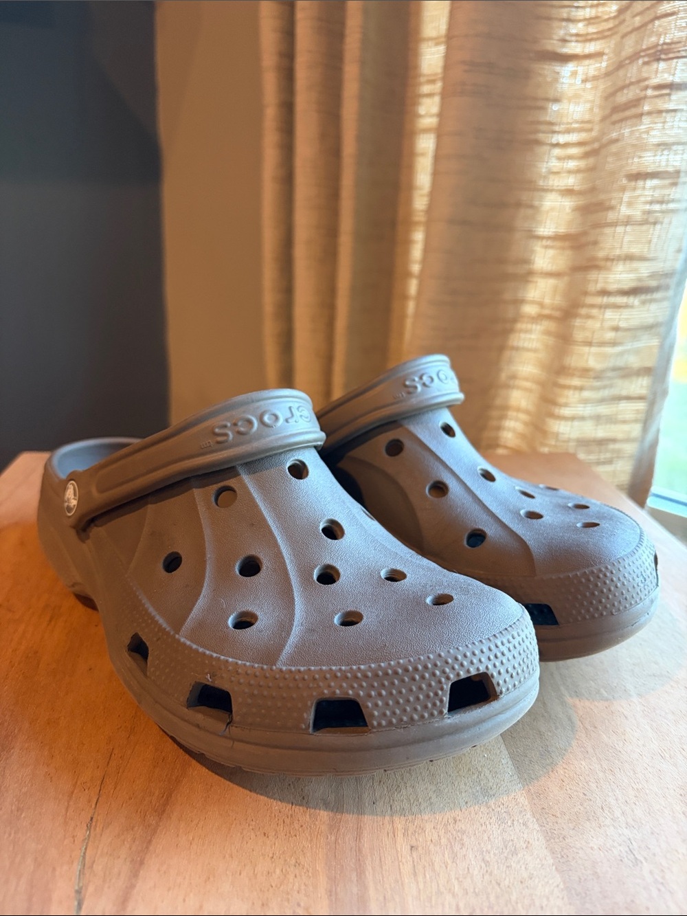Crocs Ralen Clog, Brown, Men’s size 7, Women’s size 9.